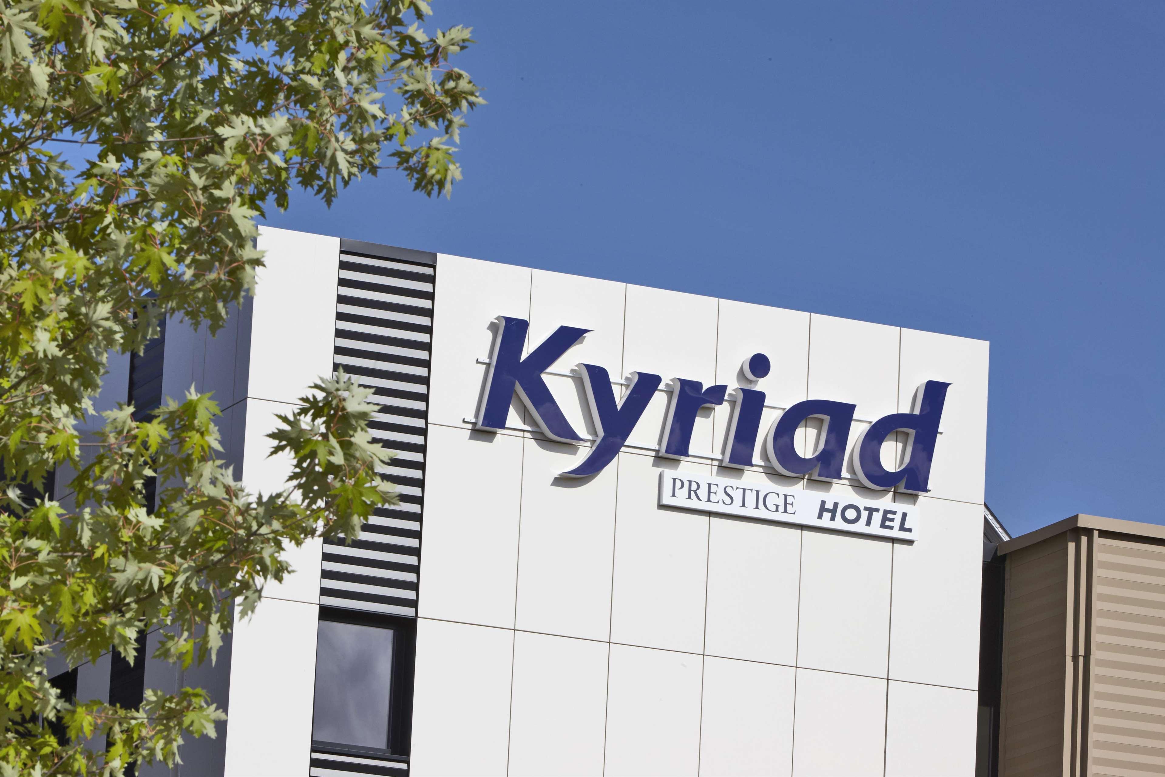 Kyriad Prestige Pau - Palais Des Sports Ngoại thất bức ảnh