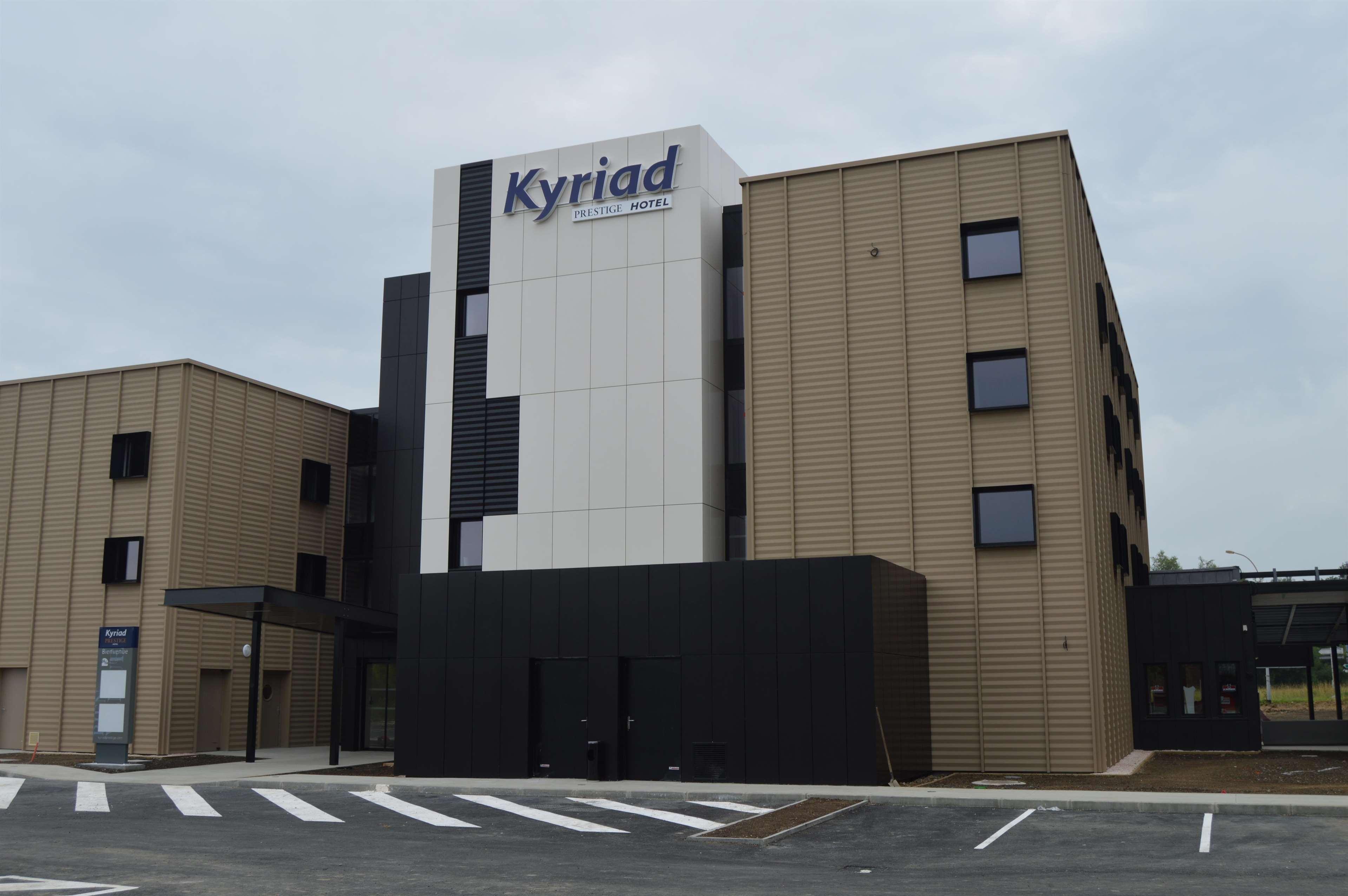 Kyriad Prestige Pau - Palais Des Sports Ngoại thất bức ảnh