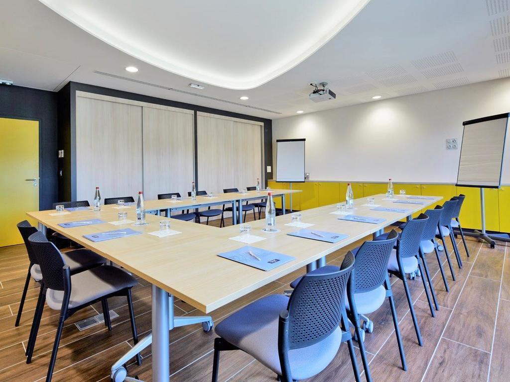 Kyriad Prestige Pau - Palais Des Sports Ngoại thất bức ảnh